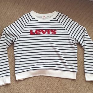 levi’s size L cropped sweater